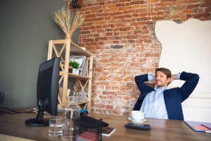 BEST WAYS TO RELAX AFTER WORKING BEST WAYS TO RELAX AFTER WORKING